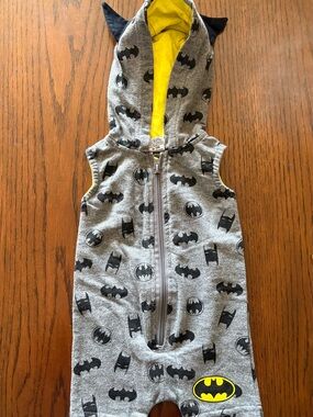💙 Batman Hooded Romper in Gray and Yellow